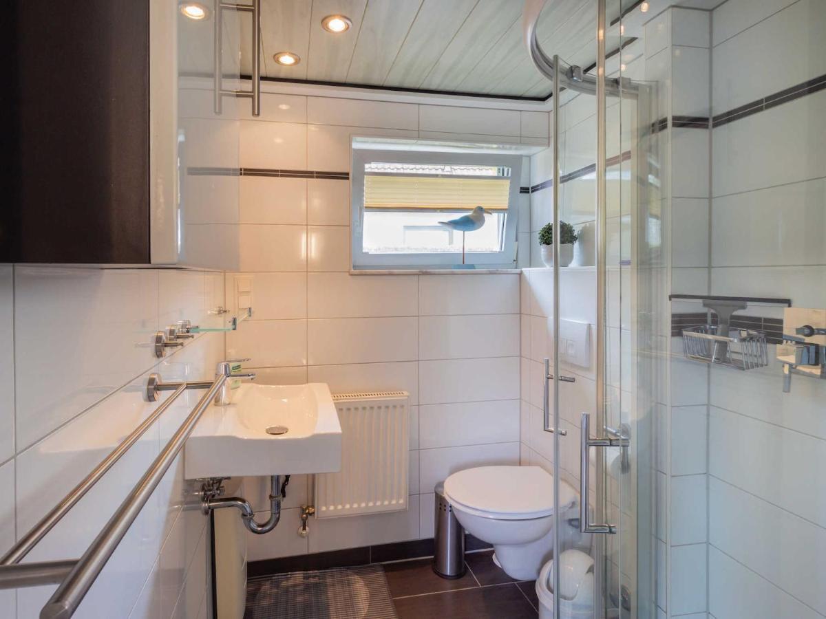 Ferienhaus Smerzinski แบร์เกิน เอาฟ์ รือเจิน ภายนอก รูปภาพ