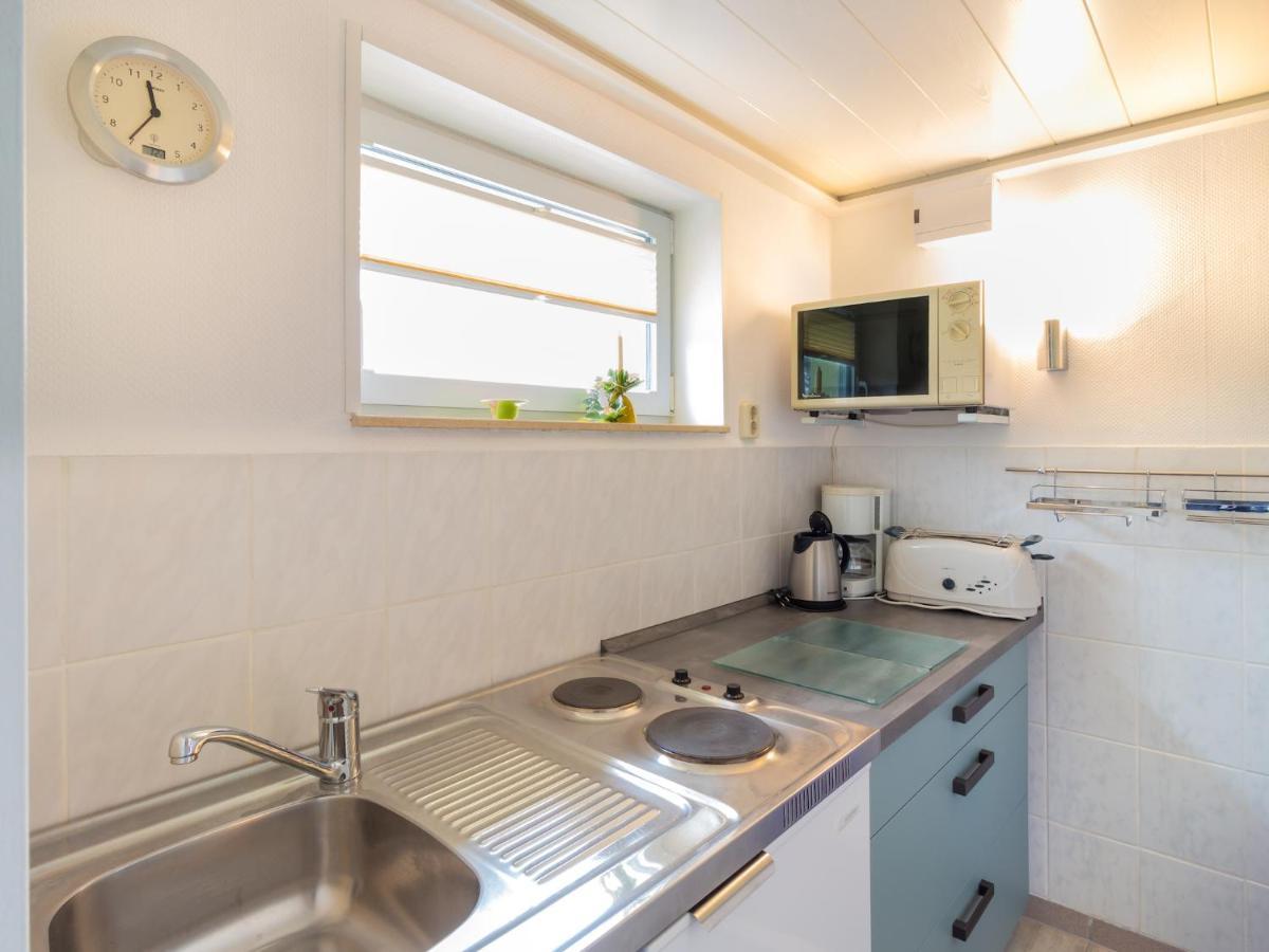 Ferienhaus Smerzinski แบร์เกิน เอาฟ์ รือเจิน ภายนอก รูปภาพ